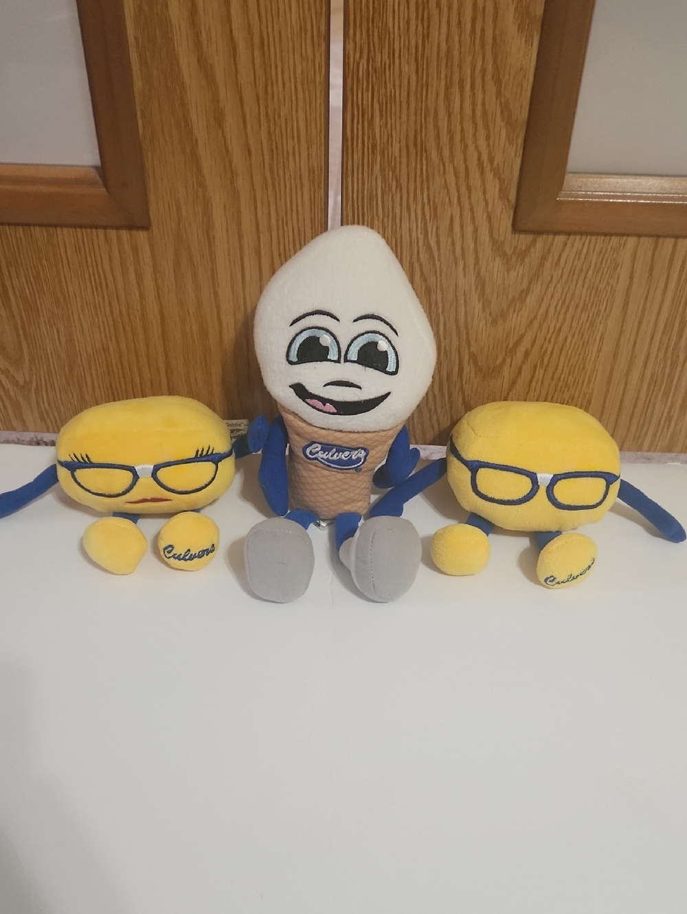 Culvers Stuffed Plush Ice Cream And Cheese Curds, Scoopie, Curdis And Goldie
